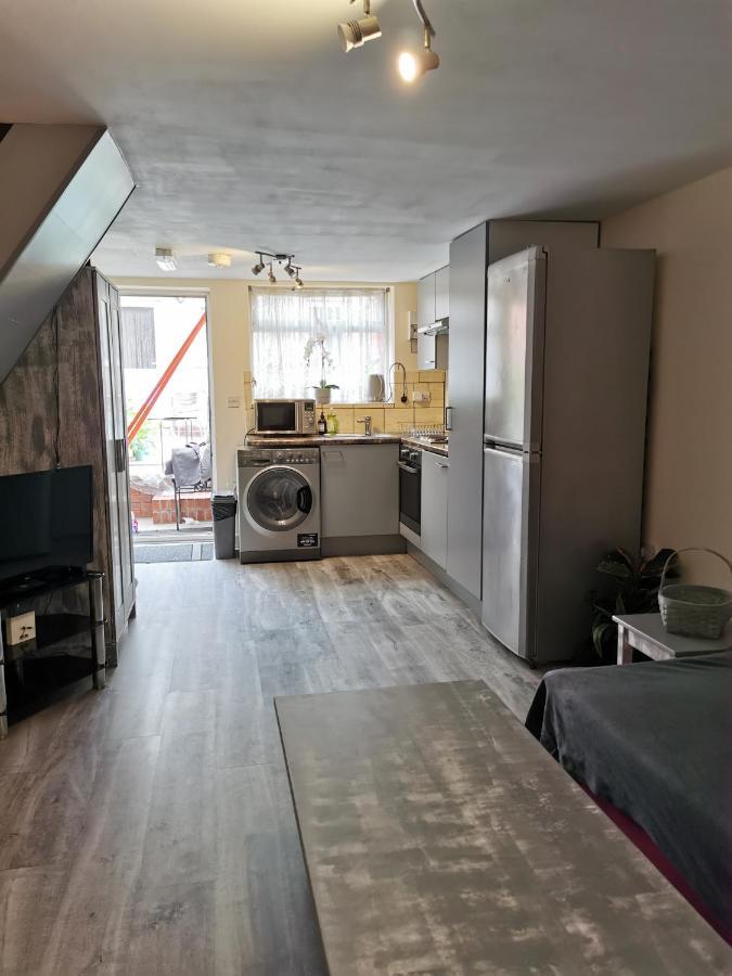 Palaz 1 - 2 Bedroom Garden Flat Edmonton Zewnętrze zdjęcie