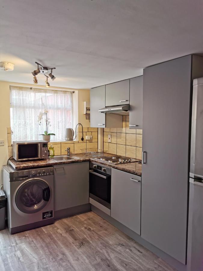 Palaz 1 - 2 Bedroom Garden Flat Edmonton Zewnętrze zdjęcie